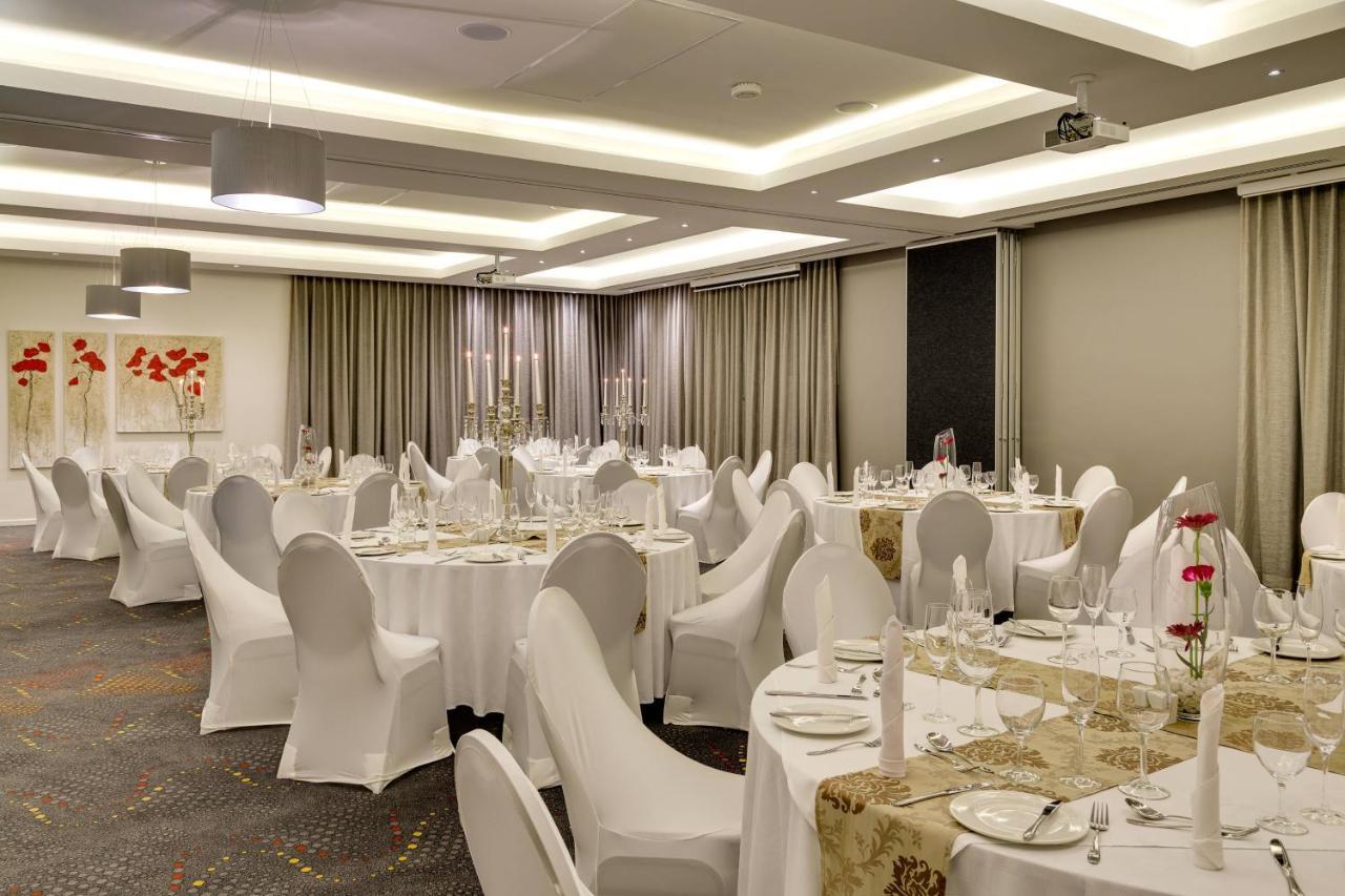 Protea Hotel By Marriott Cape Town Tyger Valley Bellville Esterno foto