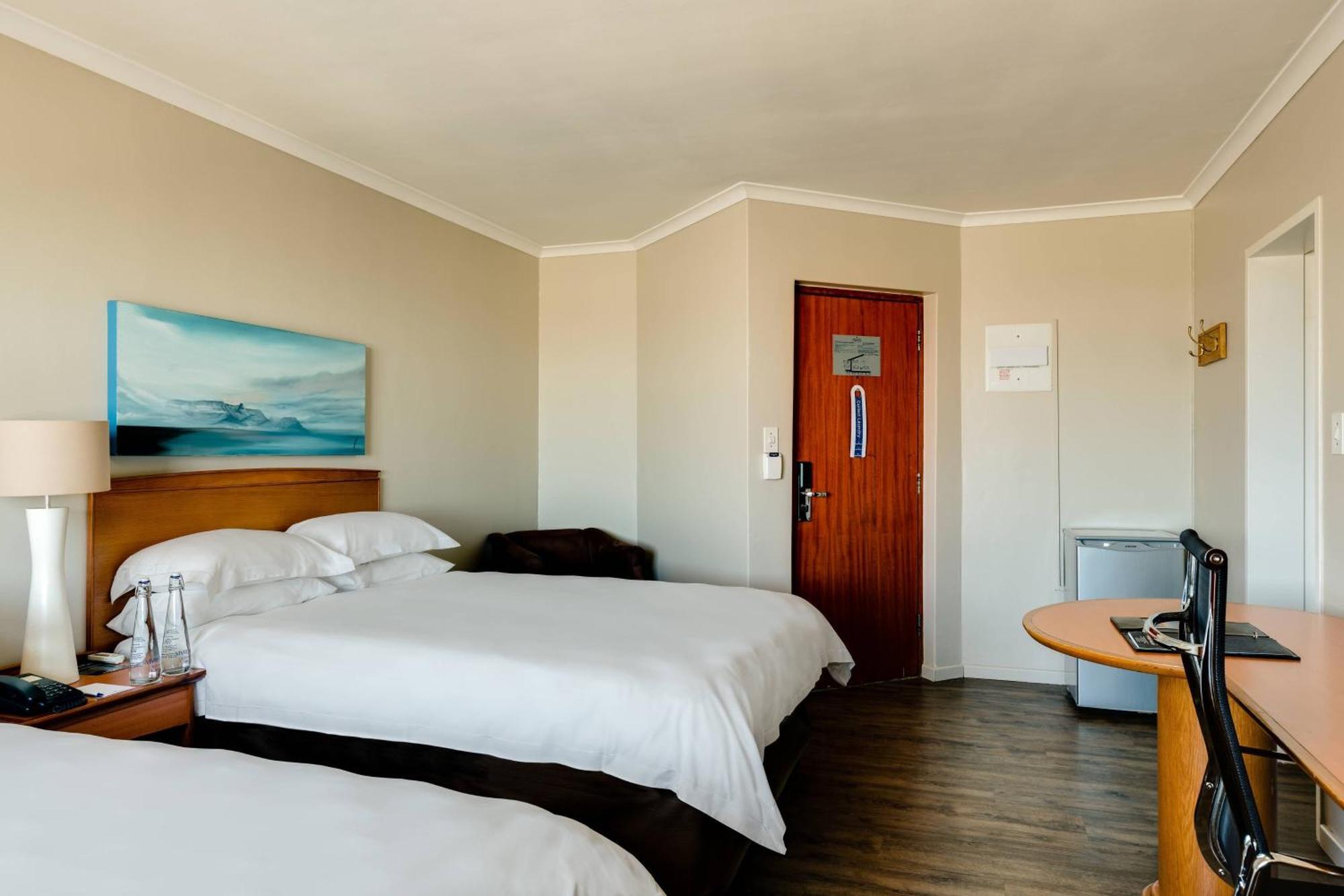 Protea Hotel By Marriott Cape Town Tyger Valley Bellville Esterno foto