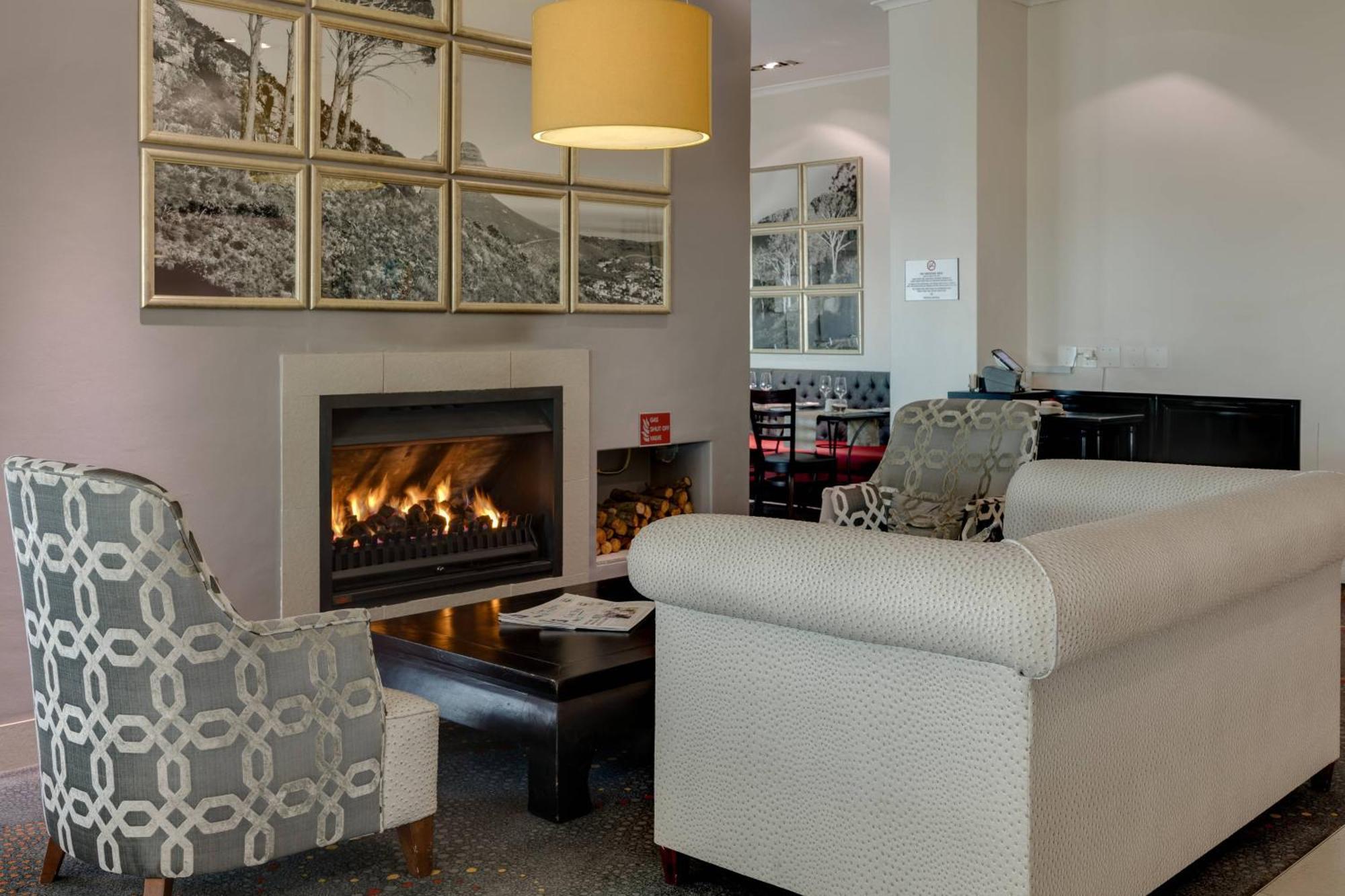 Protea Hotel By Marriott Cape Town Tyger Valley Bellville Esterno foto