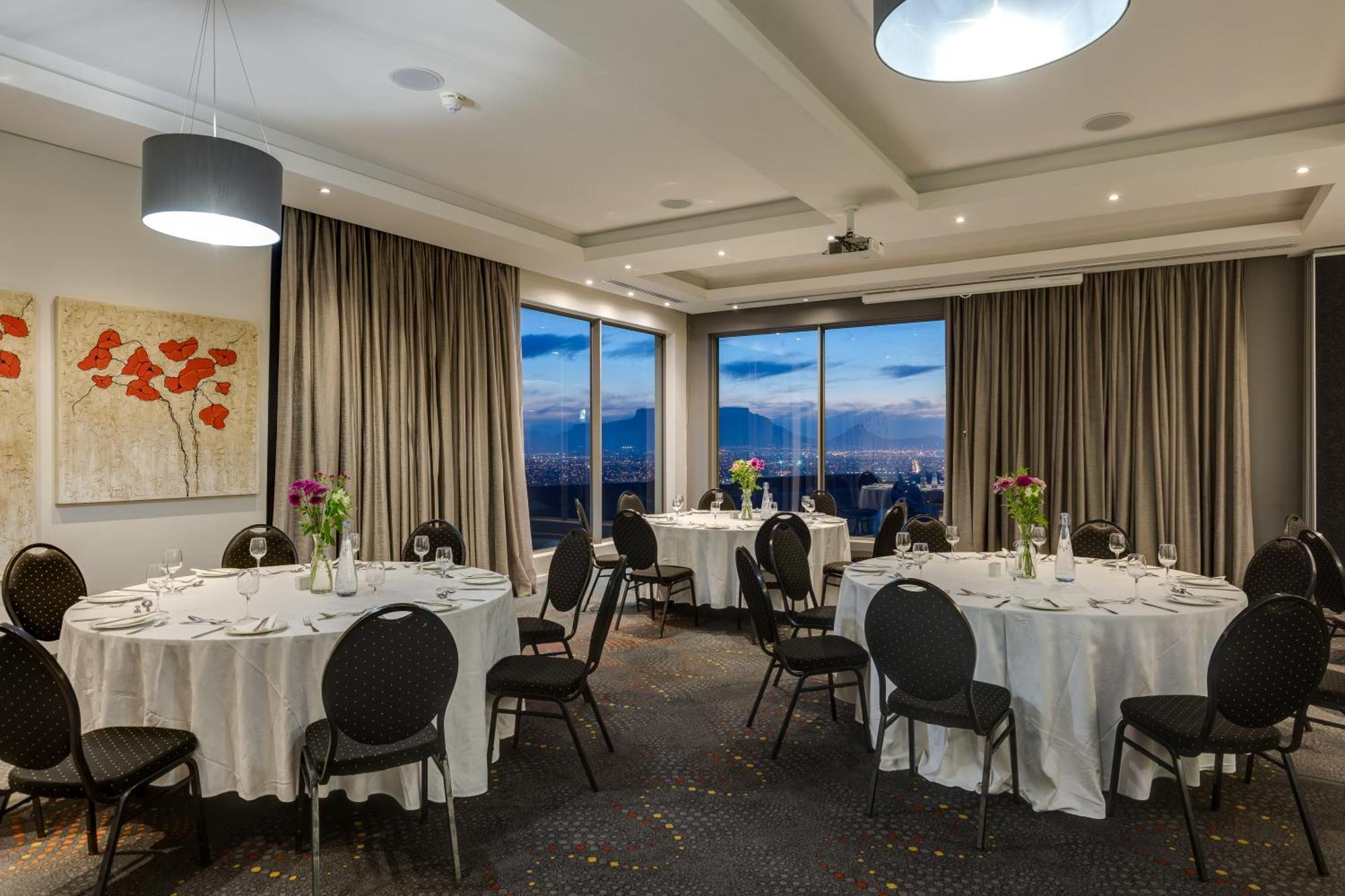 Protea Hotel By Marriott Cape Town Tyger Valley Bellville Esterno foto
